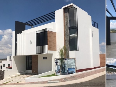 Residencia en Punta Esmeralda, en Esquina, Roof Garden, 3 Recamaras, Jardín