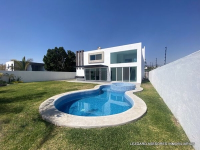 Se vende casa nueva en Real de Oaxtepec