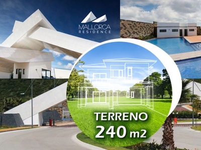 Se Vende Terreno de 240 m2 en Mallorca Residence, Casa Club, Seguridad 24.7..