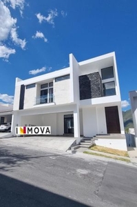 VL VENTA DE CASA NUEVA EN CAROLCO