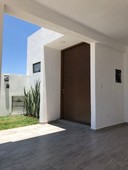 venta de casa nueva en esquina en lomas de angelopolis