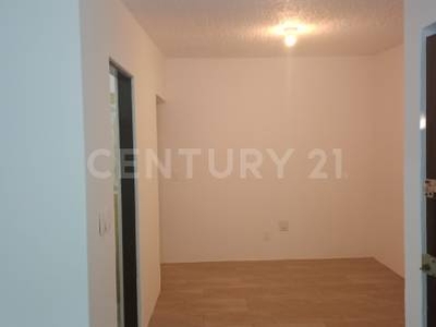 CASA DUPLEX EN VENTA EN ARCOS DE ZAPOPAN, JALISCO.