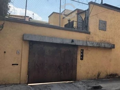 CASA EN VENTA PARA REMODELAR EN LA