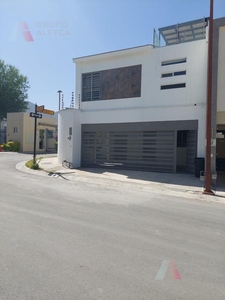 Doomos. Casa en Venta, Las Lomas, Sector Bosques, García NL - Venta - Lamudi - Inmubles24