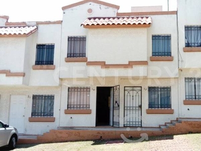 VENTA DE HERMOSA CASA AMUEBLADA EN VILLA DEL RE...