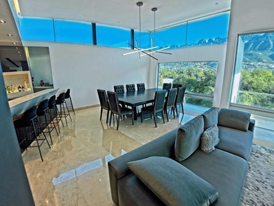 Exquisite Penthouse On Calzada Del Valle: Luxury, Sierra Madre Views, And World Class Amenities