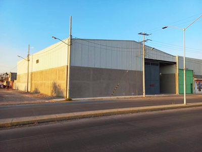 Bodega En Renta Avenida Las Torres Celaya