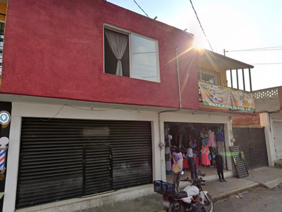 Casa En Venta Con 3 Locales Comerciales En Colonia Otilio Mantaño Cuernavaca Morelos Fz*