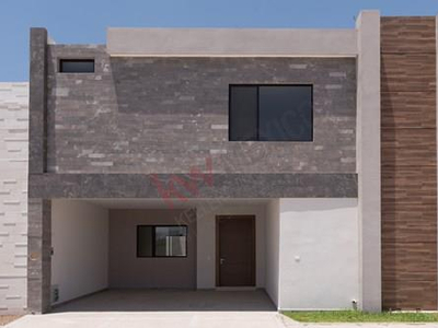 Tu Nueva Casa En La Primera Etapa De Viñedos, Con Recámara En Planta Baja, En Torreón