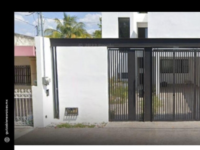 Doomos. Casa en Remate Bancario Calle 38. Col. Jesús Carranza. Mérida, Yucatán.