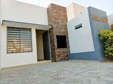 casas en venta - 164m2 - 3 recámaras - villa de alvarez - 1,850,000