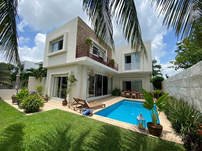 Casa En Venta/renta Amueblada En Cancun Condominio Lagos Del