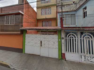 Casa en venta Avenida 4ta, Benito Juárez, Nezahualcóyotl, México, 57000, Mex