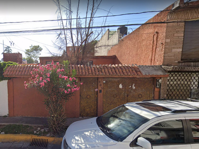 Casa en venta Calle Cerro Del Mercado 101-135, Vlle Dorado, Fraccionamiento Los Pirules, Tlalnepantla De Baz, México, 54040, Mex