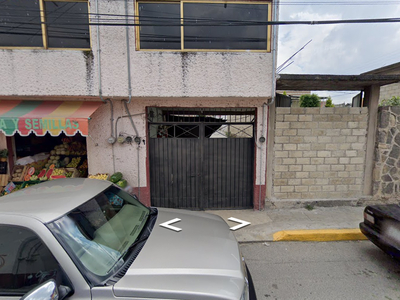 Casa en venta Calle Vicente Guerrero 79-81, Cacalomacan, Toluca, México, 50250, Mex