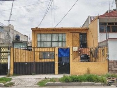 Casa en Venta en Jardines de Morelos Ecatepec de Morelos, Mexico