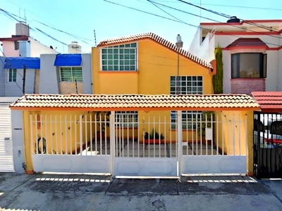 Casa en venta Lima 216, Mz 017, Valle Dorado, Tlalnepantla De Baz, Estado De México, México