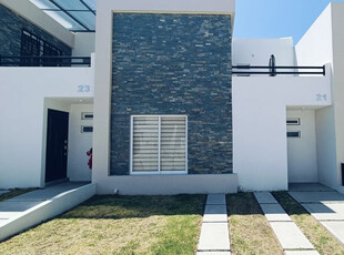 Casa Residencial A 5 Min. Nuevo Parque Industrial