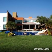 Casa, Residencia en venta al norte de Cuernavaca, vigilancia, Fracc. La Herradura., onamiento La Herradura