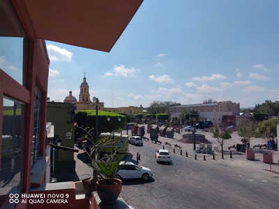Amplia Y Cómoda Habitación Amueblada, Recién Remodelada, En La Mejor Zona Del Centro Histórico De Querétaro