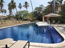 casa en villas paracana, junto al campo de golf palma real, ixtapa, zihuatanejo