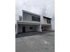 Casa en Venta Thessalia a 3 min Carretera Nacional, Monterrey