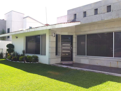 Se Vende Hermosa Casa De Un Piso En Lomas De Cocoyoc, Morelos.