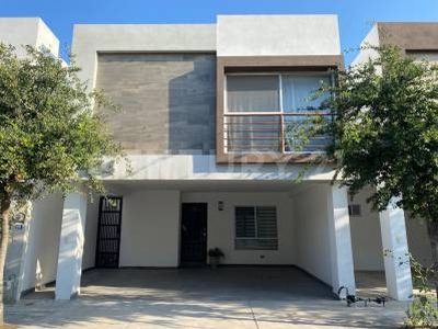 Casa en Renta en Cumbres Vernazza, García, Nuevo León