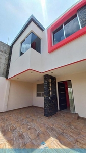 Casas en venta - 112m2 - 4 recámaras - Morelia - $2,200,000