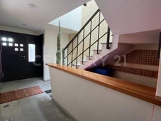 casa en condominio en venta en la colonia san salvador tizatlalli en metepec