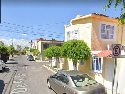 Casa En Venta, Calle Botina, Colonia Plazas Del Sol. Santiago De Querétaro. Querétaro