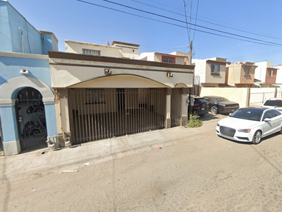 Casa En Remate Bancario En Gran Hacienda, Mexicali, Baja California, (65% Debajo De Su Valor Comercial, Solo Recursos Propios, Única Oportunidad). -ada