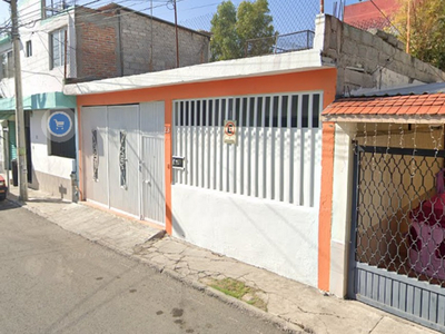 Casa Remate Bancario Calle Manuel M Ponce, Colonia Panamericano, Santiago De Queretaro,