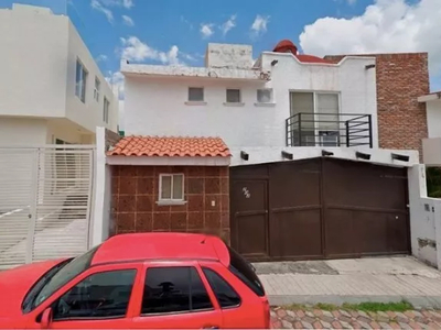 Mj18 Excelente Casa En Venta Ubicada En El Marques, Queretaro. Por Debajo Del Precio Comercial. (contrato Certificado Por Notario)