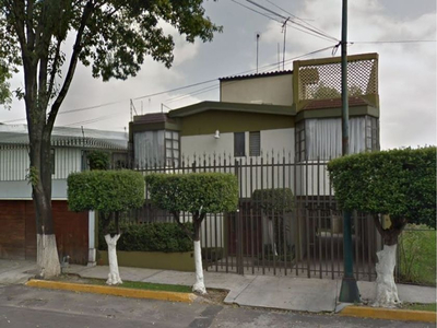 Ns-en Remate Bancario Bonita Casa Ubicada En Paseos De Taxqueña Coyoacán