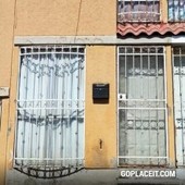 Casa en venta en Ciudad Galaxia Los Reyes II, Chicoloapan - 3 habitaciones - 67.00 m2