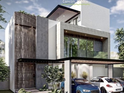 Casa con alberca privada, sala de tv, gran terraza roof garden, estacionamiento