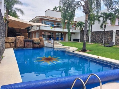 CASA EN VENTA EN FRACC. LAS FINCAS EN JIUTEPEC, MORELOS