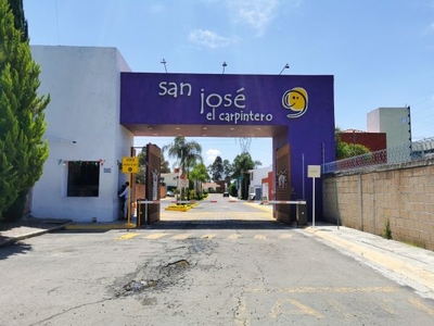 CASA EN VENTA EN FRACCIONAMIENTO SAN JOSE EL CARPINTERO