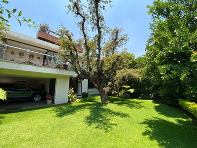 Casa En Venta En Jardines En La Montaña