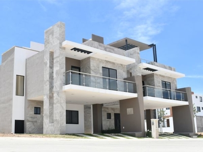 Illian con roof Casas en Pachuca, Altara 164 Residencial