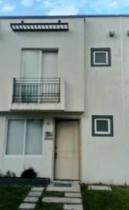 VENTA CASA 2 NIVELES REMATE CESION INMEDIATA QUERETARO GJH-RL