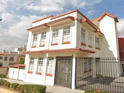 Casa En Privada Remate Bancario De Contado, Lopez Mateos, Atizapan De Zaragoza. Edo Mex.