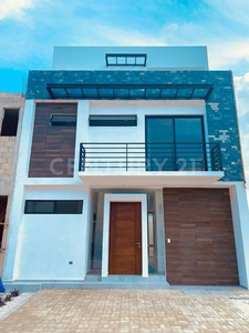 Casa En Venta Con Alberca, Residencial Rio By Cumbres, Cancún C3173