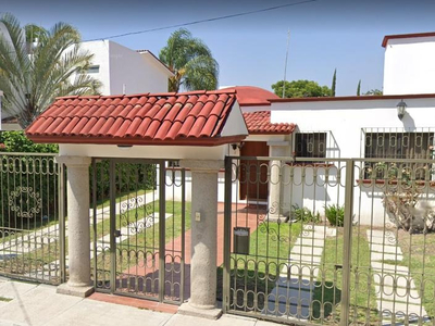 Casa En Jurica, Queretaro, A Un Increible Precio De Remate Bancario