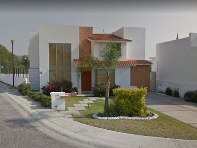 Casa En Remate Bancario, Calle Lago De Chapala, Cumbres Del Lago, Juriquilla, Santiago De Querétaro.