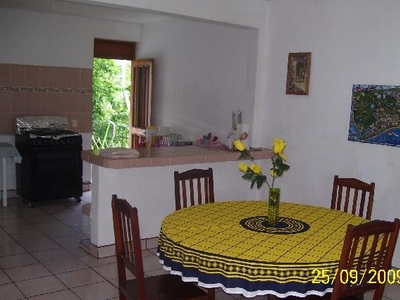 Renta de Casa Ixtapa-Zihuatanejo; Internet, A/c, Tv/cable, Terraza,3 Recamaras.--$800 x día.