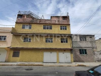 Venta de Inmueble con 6 deptos, Maravillas, Nezahualcoyotl, Edo. Mex