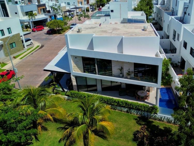 Venta Espectacular Casa En Cancun, Residencial Aqua By Cumbres