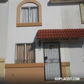 urbi villa del rey. impecable casa en condominio en venta - 2 recámaras - 60 m2